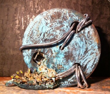 Escultura titulada "Disque mémoriel tro…" por Phélix Ludop, Obra de arte original, Madera