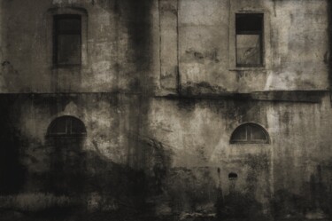 Façade II Photographie intitulée "Façade II" par Philippe Berthier, Œuvre d'art originale, Photographie manipulée