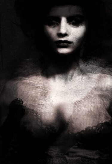 Arts numériques intitulée "Femme Fatale........" par Philippe Berthier, Œuvre d'art originale, Photo montage