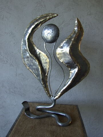 Sculpture titled "aprés le rêve" by Philippe Fautrez, Original Artwork