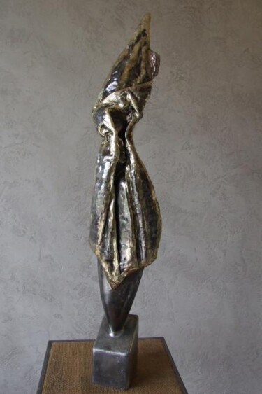Sculpture titled "La Dame Blanche" by Philippe Fautrez, Original Artwork