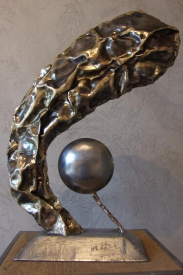 Sculpture titled "L'echelle de Beaufo…" by Philippe Fautrez, Original Artwork