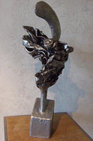 Sculpture titled "Germination" by Philippe Fautrez, Original Artwork