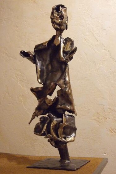 Sculpture titled "Faits et Gestes" by Philippe Fautrez, Original Artwork