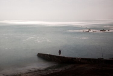 Photography titled "pêcheur du port de…" by Philippe Leveau, Original Artwork