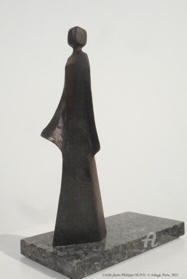 Sculpture titled "MUSE Série 4" by Philippe Olive, Original Artwork, Bronze