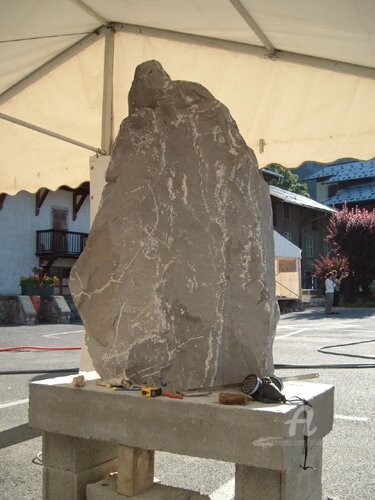 Sculpture titled "SYMPOSIUM SAMOENS" by Philippe Olive, Original Artwork, Stone