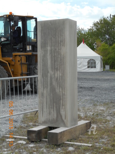 Sculpture titled "BLOC J.0" by Philippe Olive, Original Artwork, Stone