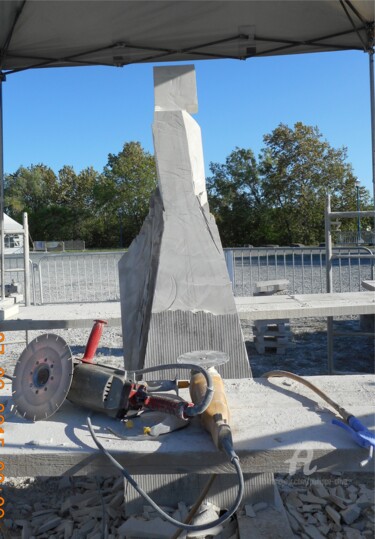 Escultura titulada "J.2 Samedi 6 juin" por Philippe Olive, Obra de arte original, Piedra