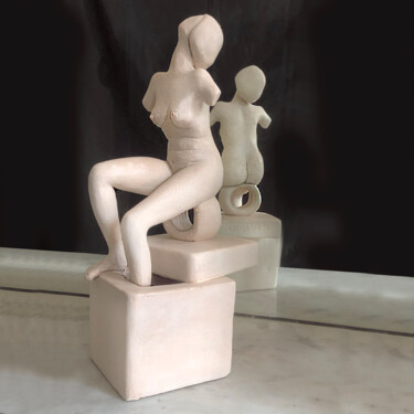 「" CUBIQUEMENT NUE "」というタイトルの彫刻 Philippe Renouによって, オリジナルのアートワーク, テラコッタ