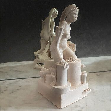 Sculpture titled "" LA DAME DE PRESSE…" by Philippe Renou, Original Artwork, Clay