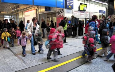 Fotografia zatytułowany „Scène de rue - Pari…” autorstwa Josiane Karanian Boularot, Oryginalna praca