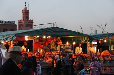 Photographie intitulée "08-la-place-jemaa-e…" par Michel Hervo, Œuvre d'art originale