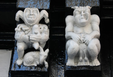 Sculpture intitulée "Medieval Grotesque" par Kevin C Lee, Œuvre d'art originale, Bois