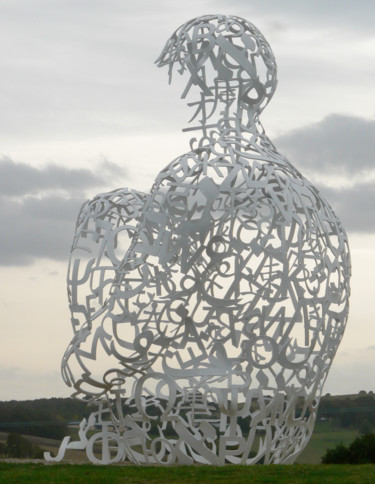 Скульптура под названием "Clouds passing thro…" - Kevin C Lee, Подлинное произведение искусства, Металлы