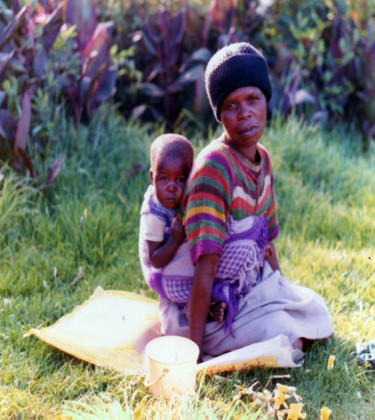 Photographie intitulée "Mother and Child" par Kevin C Lee, Œuvre d'art originale