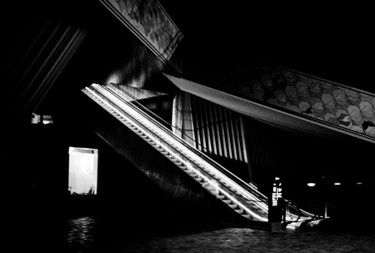 Photographie intitulée "Philharmonie stairw…" par Kevin C Lee, Œuvre d'art originale