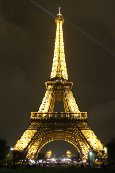 Photographie intitulée "Eiffel Tower at nig…" par Kevin C Lee, Œuvre d'art originale