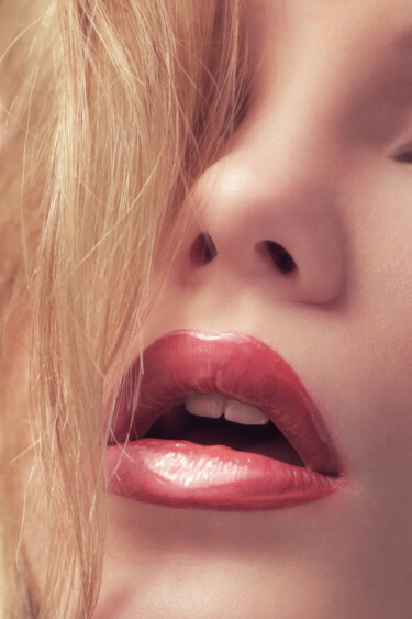 Photography titled "sensual-lips" by Photoplace, Original Artwork, Other