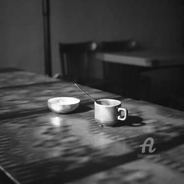 La Tasse Photographie intitulée "La Tasse" par Daniel Sohier, Œuvre d'art originale, Photographie argentique Monté sur Aluminium