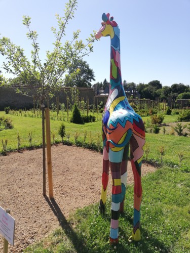 Escultura intitulada "Girafe au rocher po…" por Philippe Sidot Et Charlotte Carsin, Obras de arte originais, Resina