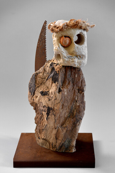 Skulptur mit dem Titel ""Corona Queen"" von Picrate, Original-Kunstwerk, Holz