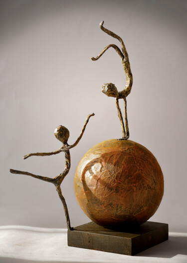 Sculpture titled ""N'oubliez pas de D…" by Picrate, Original Artwork, Metals