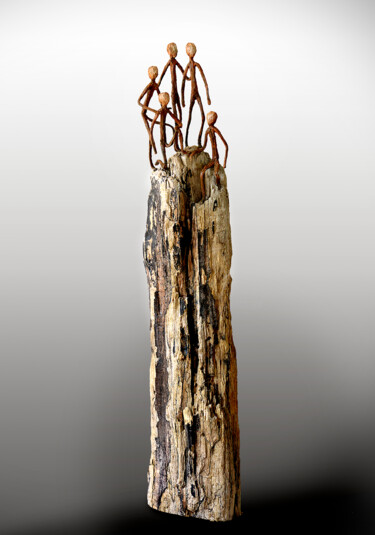 Sculpture titled ""Au Sommet, l'Amiti…" by Picrate, Original Artwork, Wood