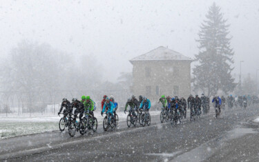 Fotografia zatytułowany „Race in the Storm” autorstwa Pier Maulini, Oryginalna praca, Fotografia cyfrowa