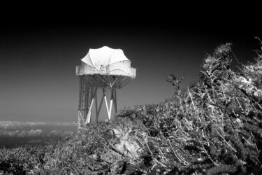 Fotografie mit dem Titel "Astronomical Observ…" von Pier Maulini, Original-Kunstwerk, Analog Fotografie