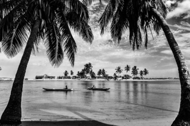 Photographie intitulée "Village tropical" par Pierre-Yves Babelon, Œuvre d'art originale