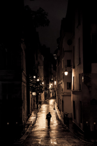 Photographie intitulée "Bièvres Street" par Pierre Duquoc, Œuvre d'art originale, Photographie numérique