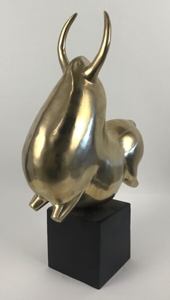 Sculpture titled "Taureau qui danse Or" by Pierre Gimenez, Original Artwork, Bronze