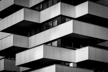 Fotografia intitulada "Contrasting balconi…" por Pierre Leccia, Obras de arte originais, Fotografia digital