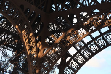 Photographie intitulée "Paris, Tour Eiffel" par Pierre-Yves Rospabé, Œuvre d'art originale, Photographie numérique