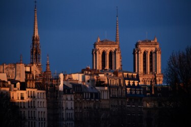 Photography titled "Notre Dame de Paris…" by Pierre-Yves Rospabé, Original Artwork, Digital Photography