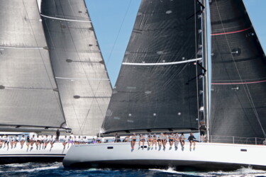 Photographie intitulée "Yachts modernes en…" par Pierre-Yves Rospabé, Œuvre d'art originale, Photographie numérique