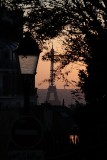 Фотография под названием "Paris Tour Eiffel v…" - Pierre-Yves Rospabé, Подлинное произведение искусства, Цифровая фотография