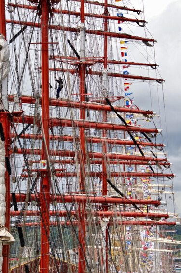 Fotografia intitolato "Armada, Rouen, dans…" da Pierre-Yves Rospabé, Opera d'arte originale, Fotografia digitale