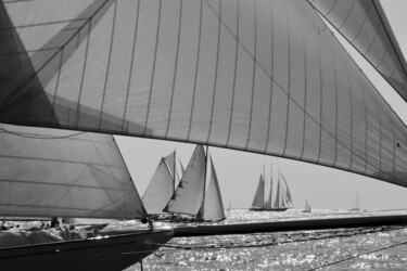 Fotografia intitolato "yachts classiques e…" da Pierre-Yves Rospabé, Opera d'arte originale, Fotografia digitale
