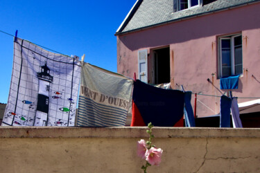 Photographie intitulée "Fenêtres sur cour,…" par Pierre-Yves Rospabé, Œuvre d'art originale, Photographie numérique