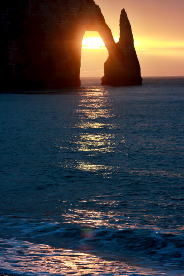 Fotografia zatytułowany „Etretat, soleil et…” autorstwa Pierre-Yves Rospabé, Oryginalna praca, Fotografia cyfrowa