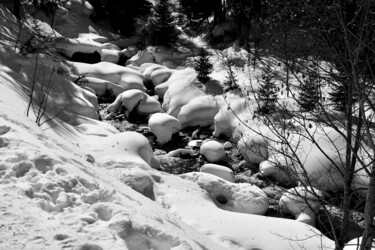 Fotografie mit dem Titel "Ruisseau et neige" von Pierre-Yves Rospabé, Original-Kunstwerk, Digitale Fotografie
