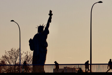 Fotografie getiteld "Paris, statue de la…" door Pierre-Yves Rospabé, Origineel Kunstwerk, Niet gemanipuleerde fotografie