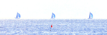 Fotografía titulada "Trois voiliers bleu…" por Pierre-Yves Rospabé, Obra de arte original, Fotografía no manipulada