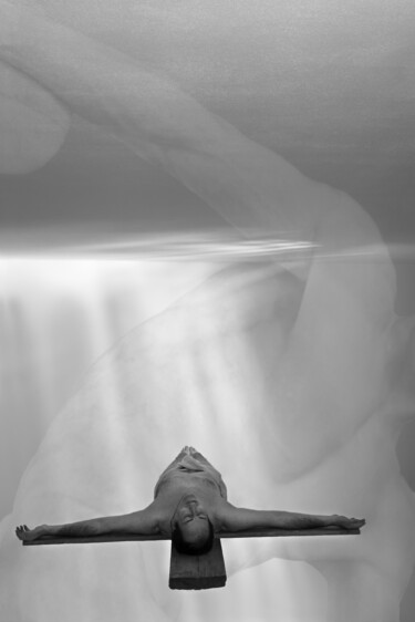 Fotografie mit dem Titel "Crucifixion" von Pietro Cenini, Original-Kunstwerk, Digitale Fotografie
