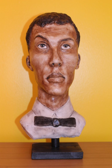 Sculpture titled "STROMAE" by Liliane Rafales-Richard, Original Artwork, Clay