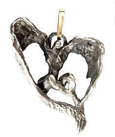 Escultura titulada "Angel negro" por Pilar Roldán, Obra de arte original, Metales