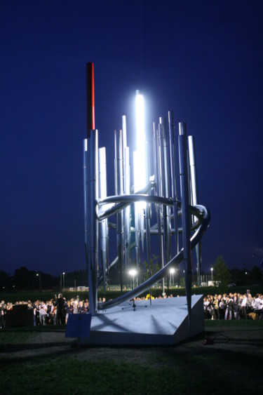 Sculpture titled "Monumento all’Arte…" by Pio30, Original Artwork, Metals