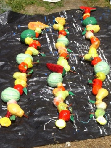 Sculpture intitulée "Brochettes de fruits" par La Plasticerie, Œuvre d'art originale
